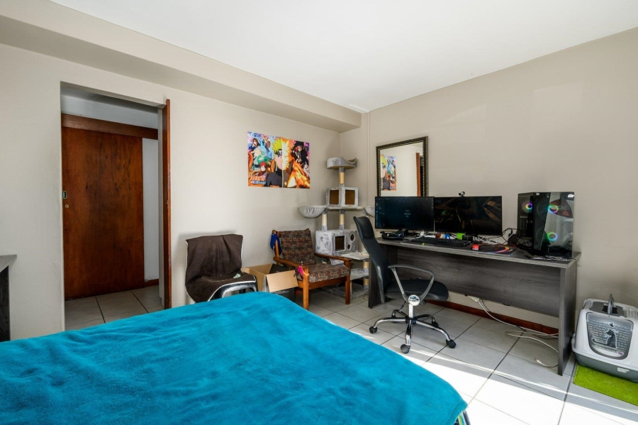 8 Bedroom Property for Sale in Summerstrand Eastern Cape